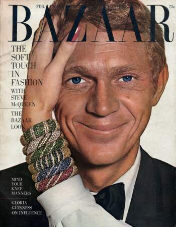 Premier homme en couverture d’un magazine féminin, Steve McQueen par Richard Avedon, en février 1965.