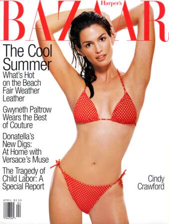 Premier bikini en couverture (49 ans après sa première apparition), Cindy Crawford par Patrick Demarchelier, en avril 1996.