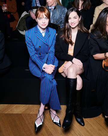 Emma Stone et Ana De Armas au défilé Louis Vuitton prêt-à-porter automne-hiver 2023-2024 à Paris, le 6 mars. 