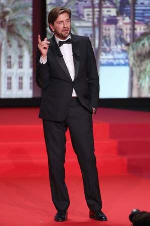 Ruben Östlund en smoking classique de laine noire, noeud papillon de soie noire et souliers de cuir noir Dior Haute Couture
