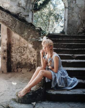 Brigitte Bardot dans “La Mariée est trop belle” en 1956