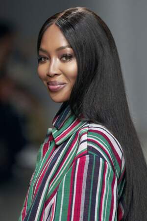 Le lissage baguette de Naomi Campbell vu sur le défilé Kenneth Ize 