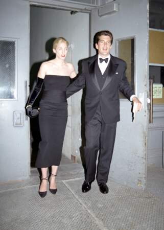 John Fitzgerald Kennedy Jr et Carolyn Bessette-Kennedy, en 1998.