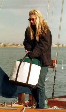 Carolyn Bessette-Kennedy, à Hyannis Port, en 1997