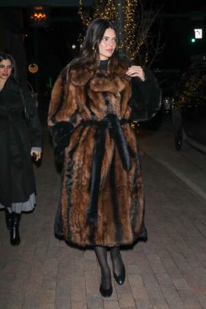 Kendall Jenner en manteau Phoebe Philo