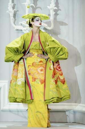 Le manteau vert lime à manches ballon Dior Haute Couture (2007)