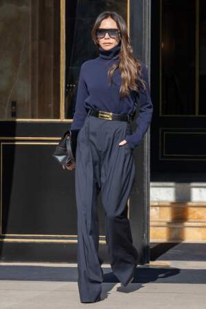 Victoria Beckham en bleu marine