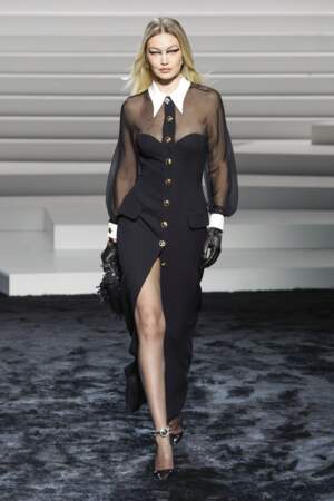 Gigi Hadid au défilé Versace