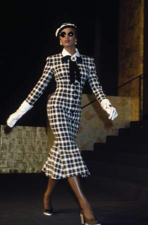 Naomi Campbell pour Valentino en 1992