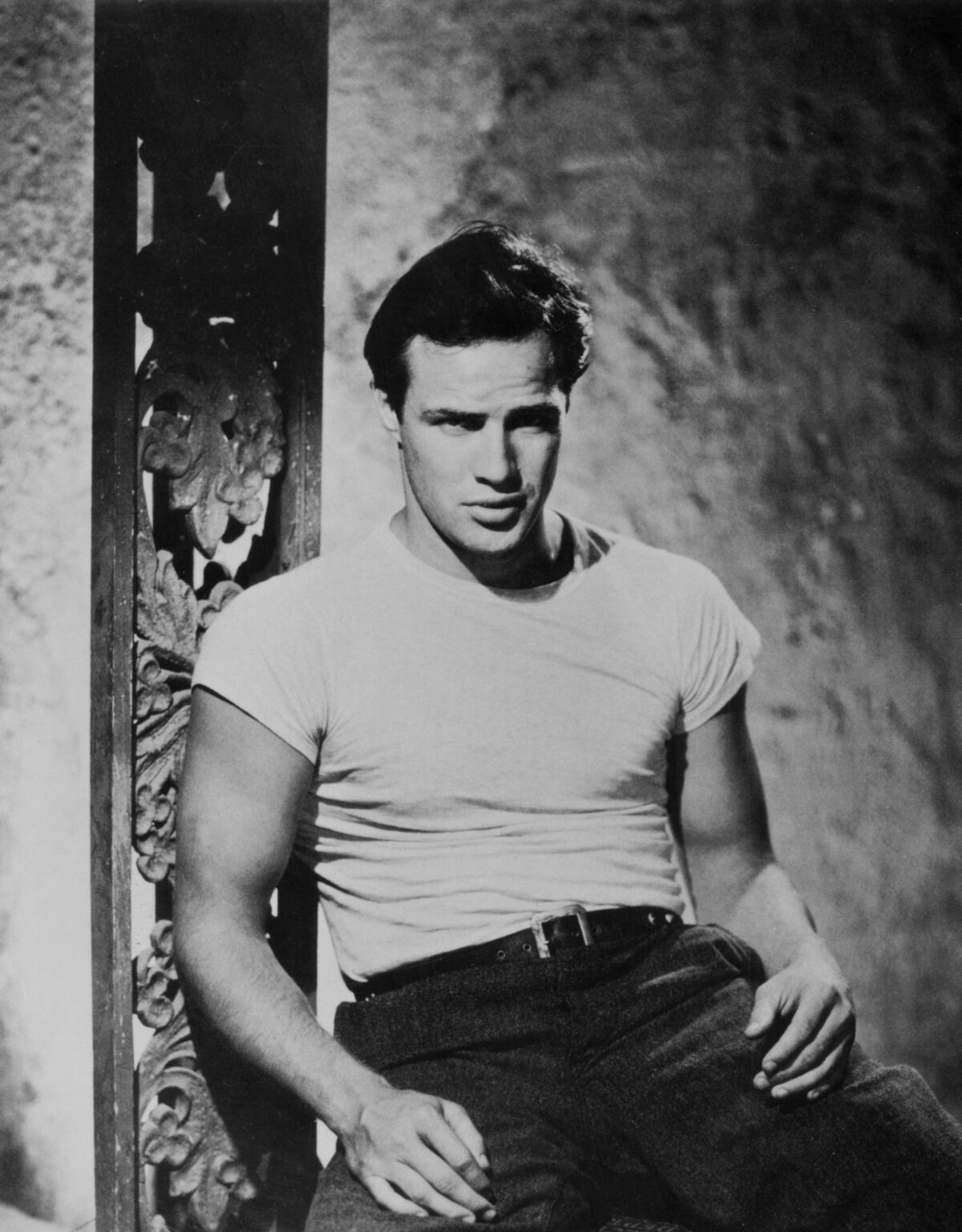 Le Style De Marlon Brando En 15 Images Vintage Harper s Bazaar le-style-de-marlon-brando-en-15-images-vintage-harper-s-bazaar